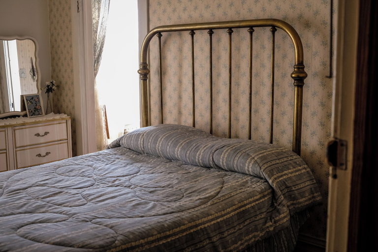 Bedroom 3, Virginian Hotel, Carbon