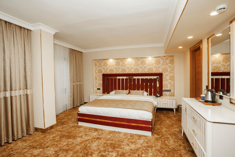 Bedroom 13