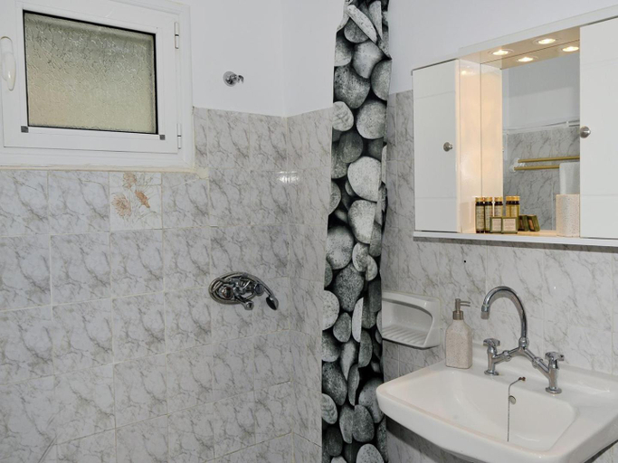 Bathroom 4, Pyramid City Apartments, Ionian Islands