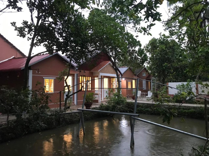 Exterior 8