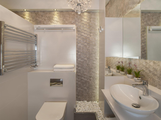 Bathroom 3, Parkside Apartments Old Town, Kraków City
