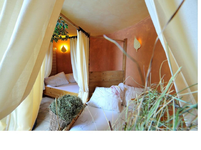 Bedroom 3, Hotel Tannenhof, Landeck