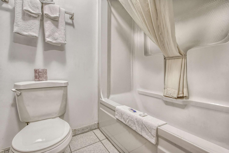 Bathroom 4