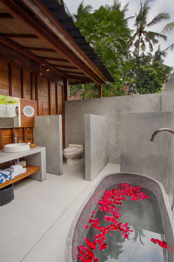 Bathroom 9