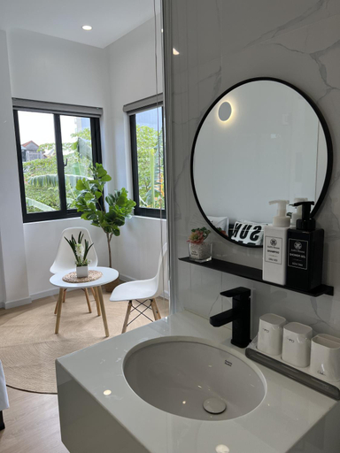 Bathroom 11