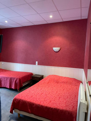 Bedroom 5, N.D. Auxiliatrice, Hautes-Pyrénées