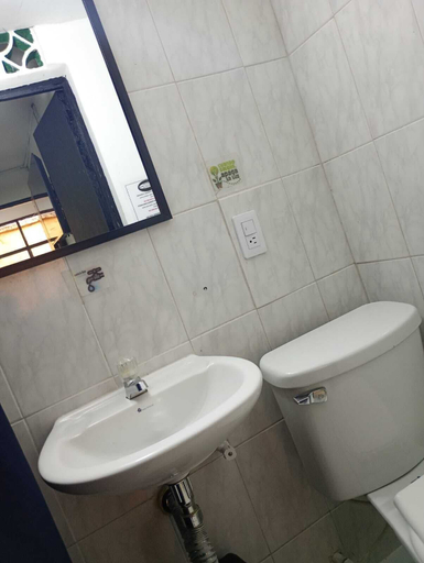 Bathroom 3, HOTEL SAN JUAN 70 EXPRESS, Medellín