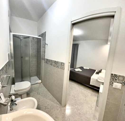 Others 4, B&B La CYCAS, Trapani