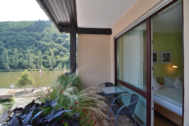 Others 2, Weinhaus Thomas, Cochem-Zell