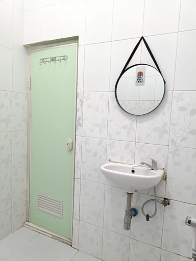 Bathroom 5