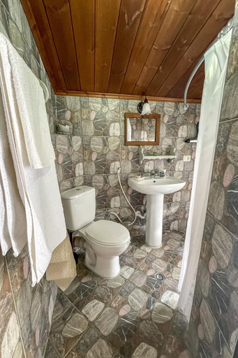 Bathroom 3, Bujtina Kodiket Guesthouse, Beratit