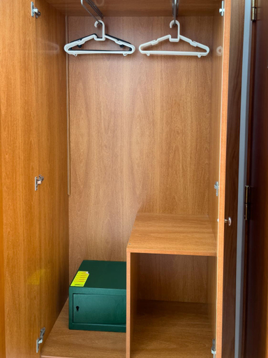 Bedroom 2, Maremagnum, Girona