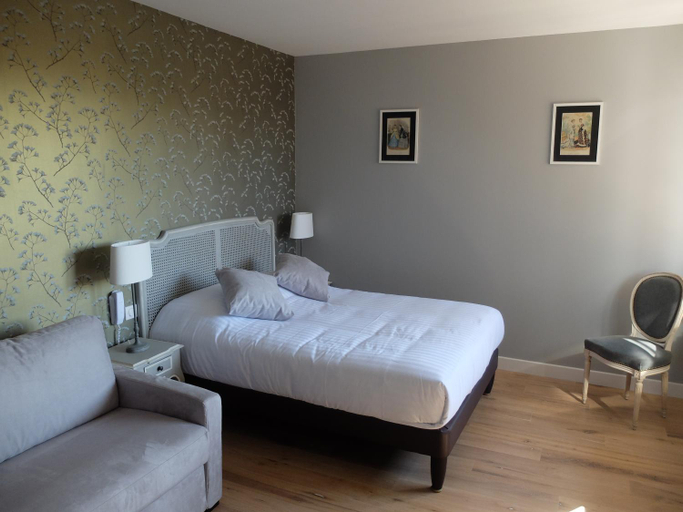 Bedroom 3, Auberge Du Grand Dauphin, Loir-et-Cher