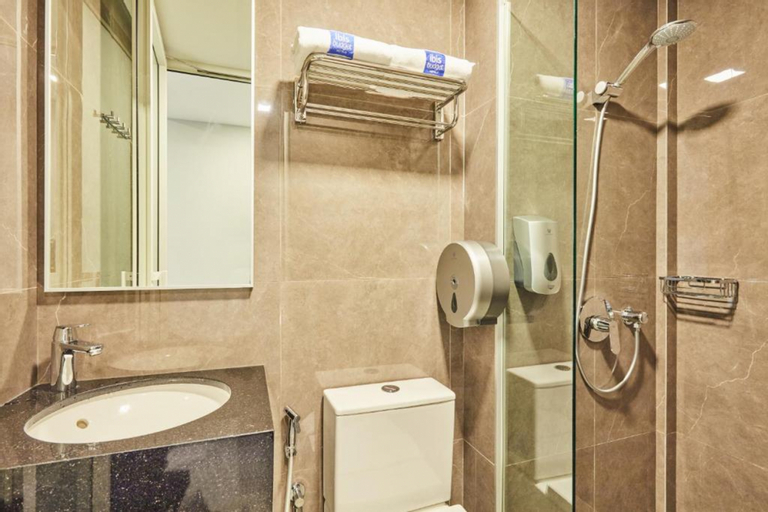 Bathroom 5, ibis budget Singapore Olive, Singapore
