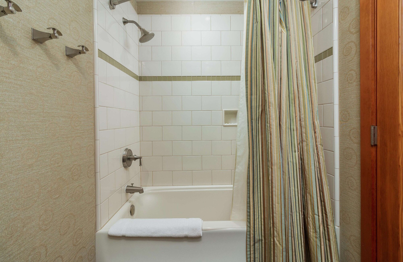 Bathroom 3, Headlands Coastal Lodge & Spa, Tillamook