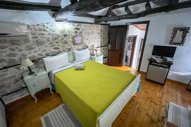 Bedroom 2, Bujtina Kodiket Guesthouse, Beratit
