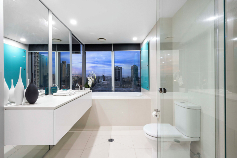 Bathroom 3, Private Q Tower Apartments - WOWSTAY, Gold Coast