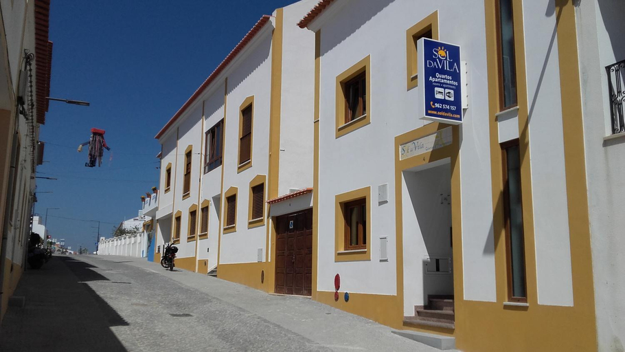 Exterior 16