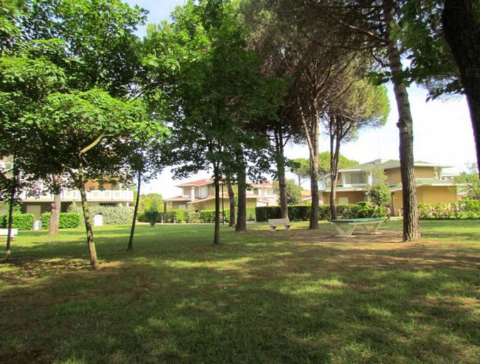 Others 5, Residence With Large Swimming Pool And Beach Place, Venezia