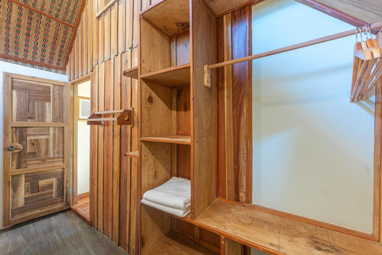 Others 5, Camanolo Homestay, General Luna
