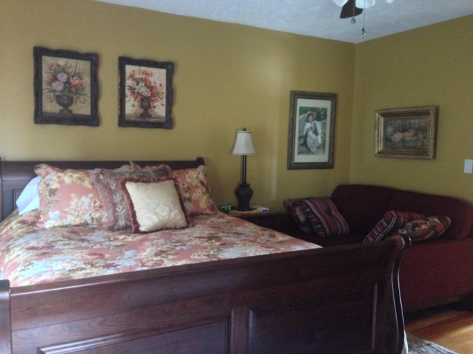 Bedroom 2, The Destination B&B llc, Washington