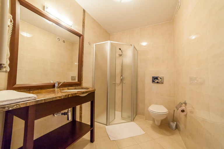 Bathroom 4, Olymp II, Kołobrzeg