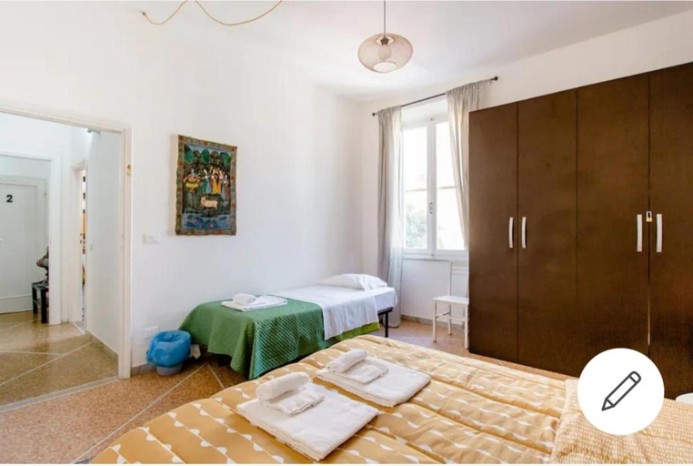 Others 4, Rooms in Chiassetto, Pisa