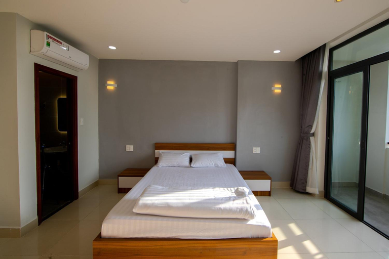 Hạnh Trang Hotel, Tân Bình