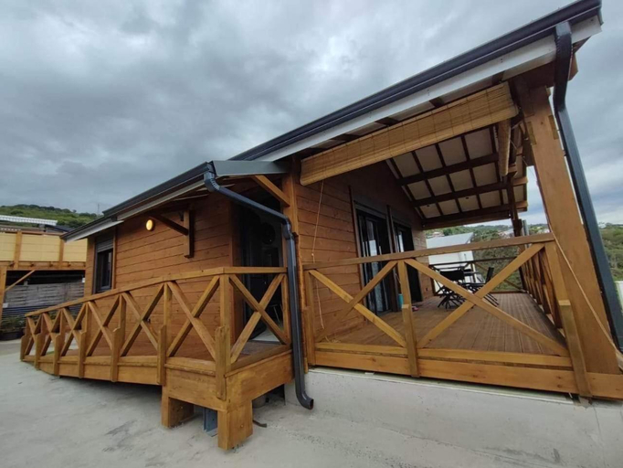 Exterior view, Chalet Iris, L'Étang-Salé