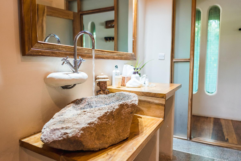 Bathroom 4, Lemala Wildwaters Lodge, Ntenjeru