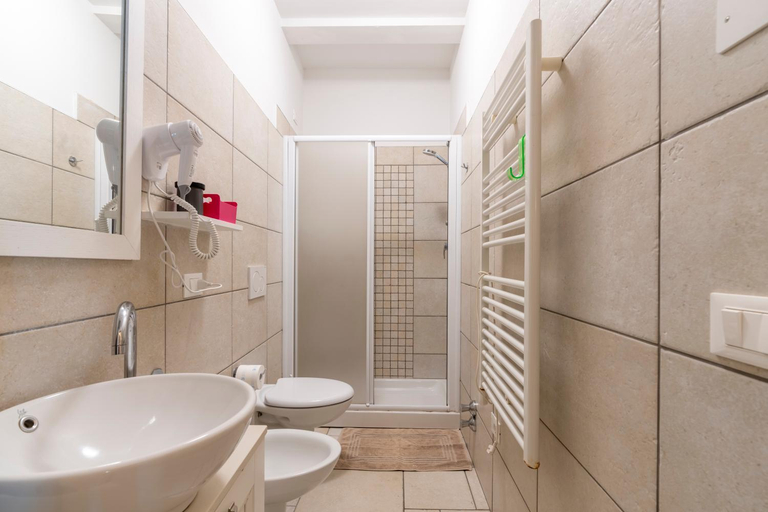 Bathroom 3, Agriturismo Il Vecchio Mulino, Imperia