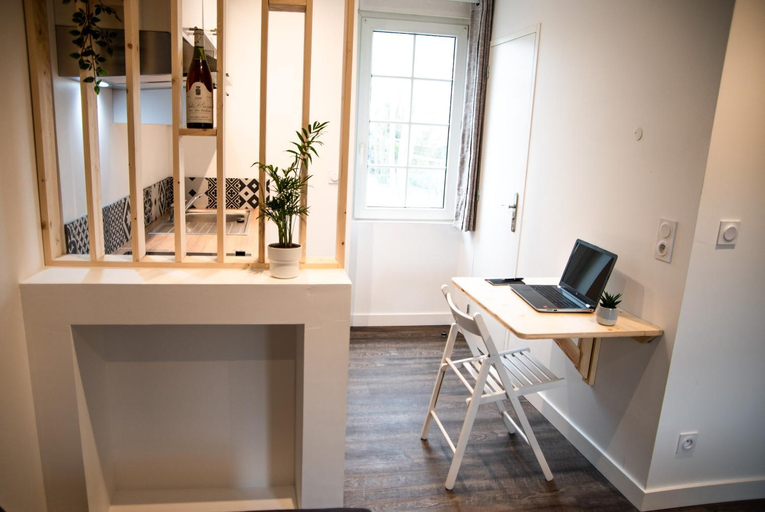 Facilities 3, Les studios propres et tout equipes, Finistère