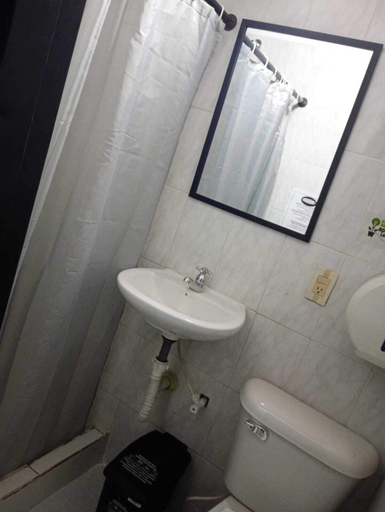 Bathroom 3, HOTEL SAN JUAN 70 EXPRESS, Medellín