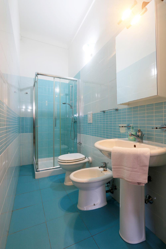 Bathroom 2, Villa Mele, Lecce