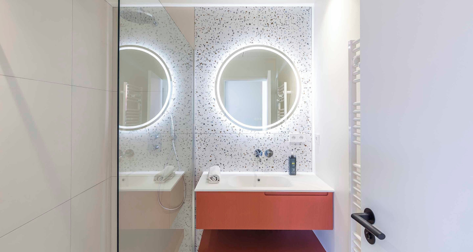 Bathroom 5, Hôtel Kemaris, Pyrénées-Atlantiques