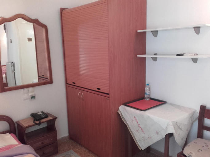 Bedroom, Hotel Fotini, Central Greece