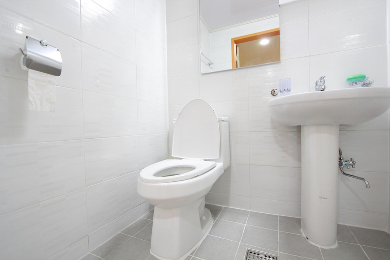 Bathroom 3, Hongdae Guesthouse Cocoonstay - Women only 女性專用, Mapo