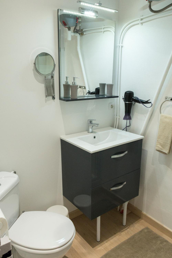 Bathroom 2, Le Geremoy, Vosges