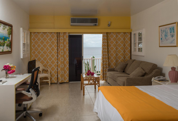 Bedroom 2, Bird Rock Beach Hotel