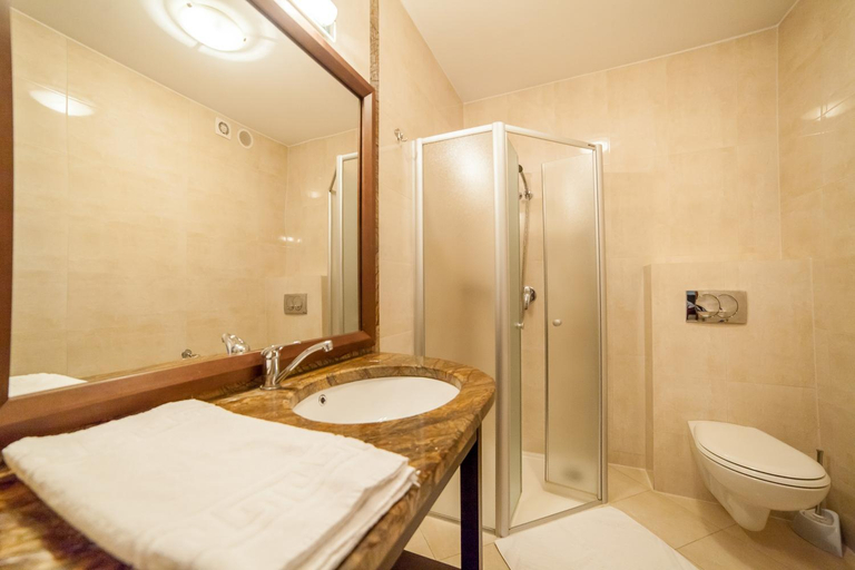 Bathroom 4, Olymp II, Kołobrzeg