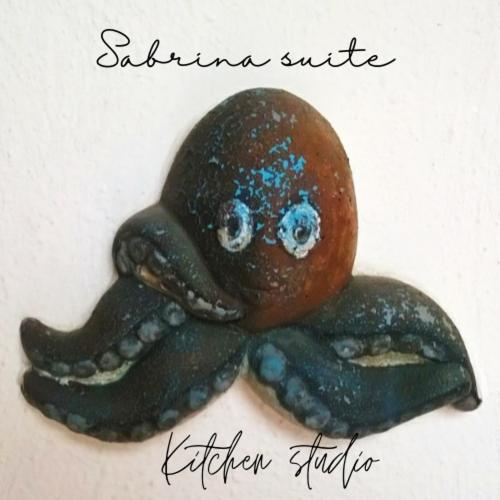 3, Sabrina Suite, Messina