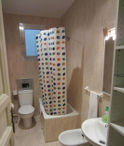 Others 3, Hostal Bruna, Madrid