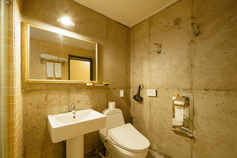 Bathroom 3, Lareem Boutique Hotel, Seogwipo