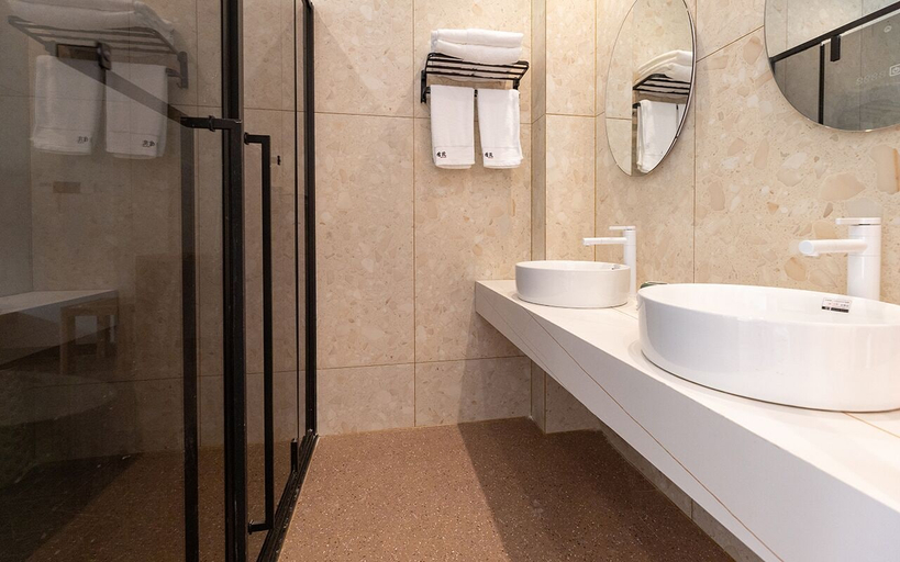 Bathroom 4, Ruyuan Xiaomanli Homestay, Hangzhou