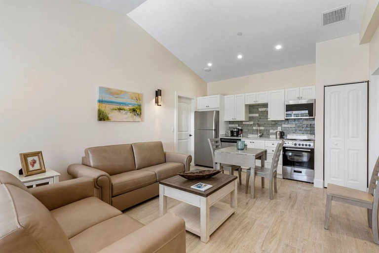 Others 5, Bermuda Bungalows (Tropical Island Getaway), Palm Beach