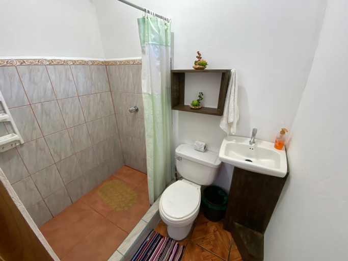 Bathroom 3, Twin Palms house, Puntarenas