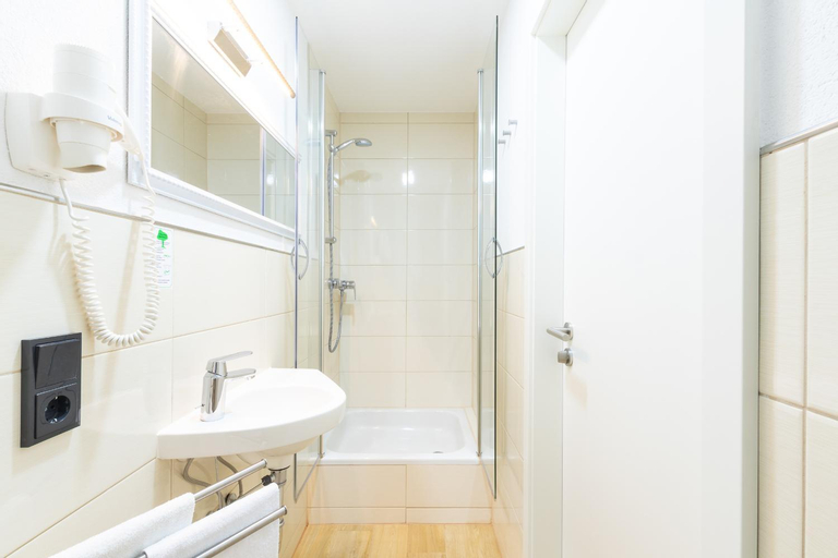 Bathroom 4