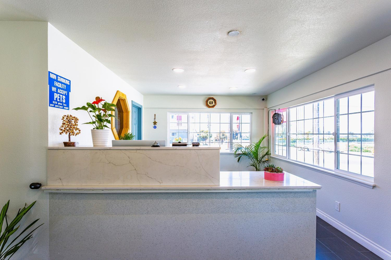 Public Area 2, Coastal Breeze Inn, San Luis Obispo