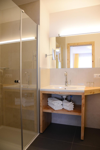 Bathroom 2, Garni Appartements Almrausch, Bolzano