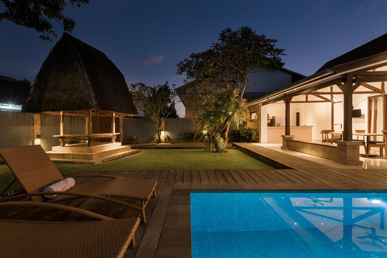Swimming Pool 12